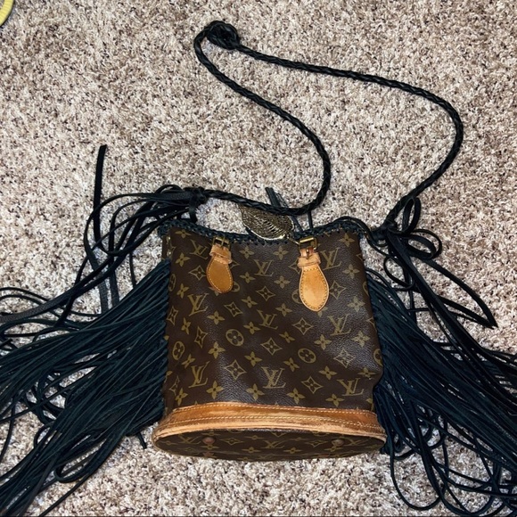 vintage boho Handbags - VINTAGE BOHO LOUIS VUITTON BUCKET BAG